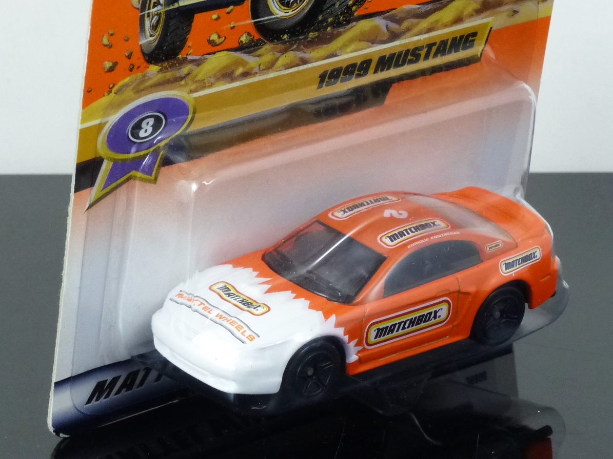 matcbox-mattel-08-ford mustang-1999-mexican-sealed-2