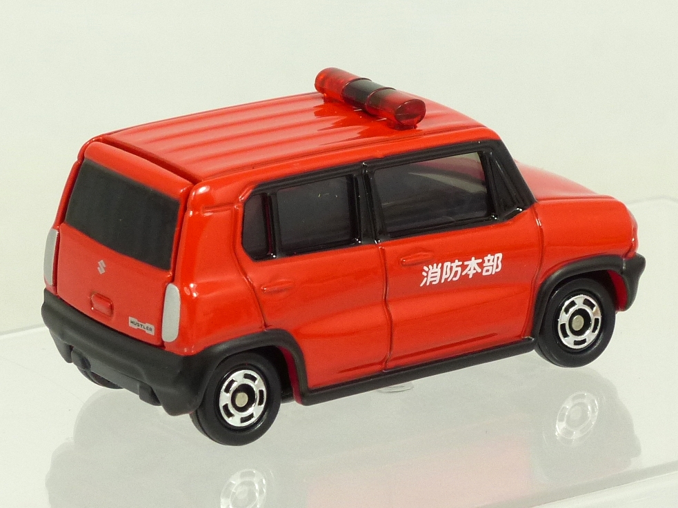 tomica-106-suzuki-hustler-fire-command-vehicle-2