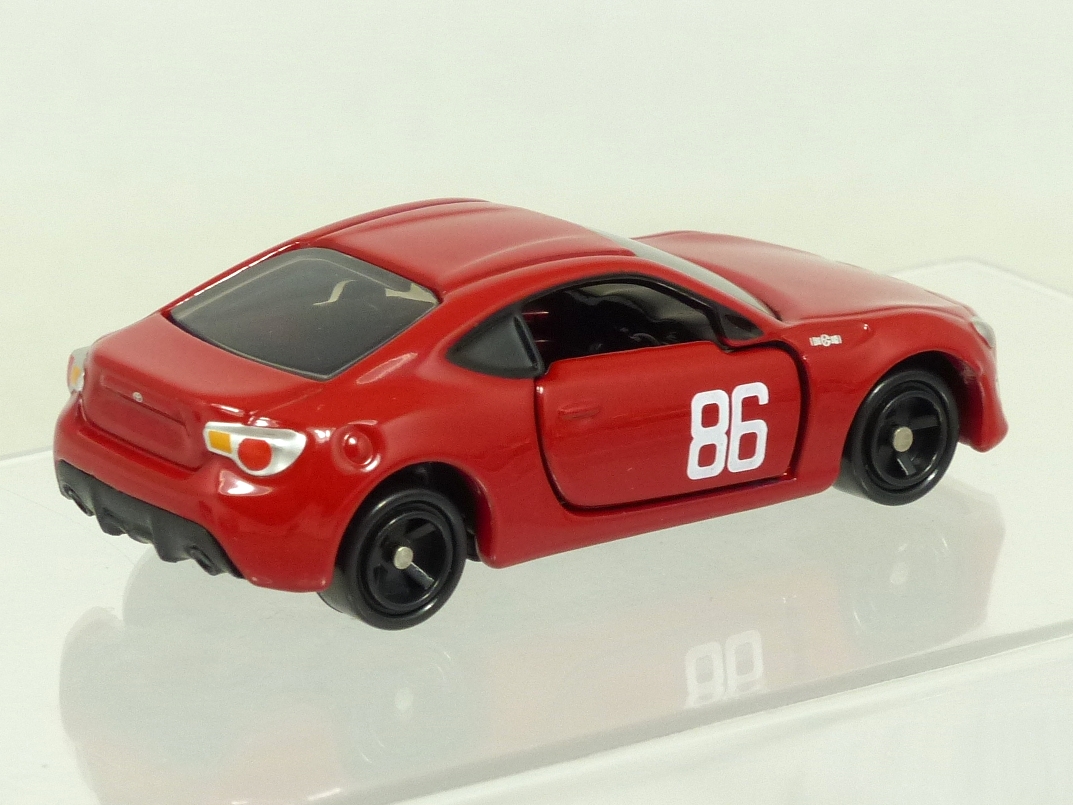 tomica-dream-151-mf-ghost-toyota-gt-86-2